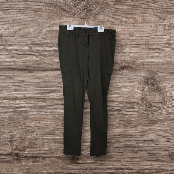 Reitmans Olive Straight Leg Pants Size 8 - Picture 2 of 6